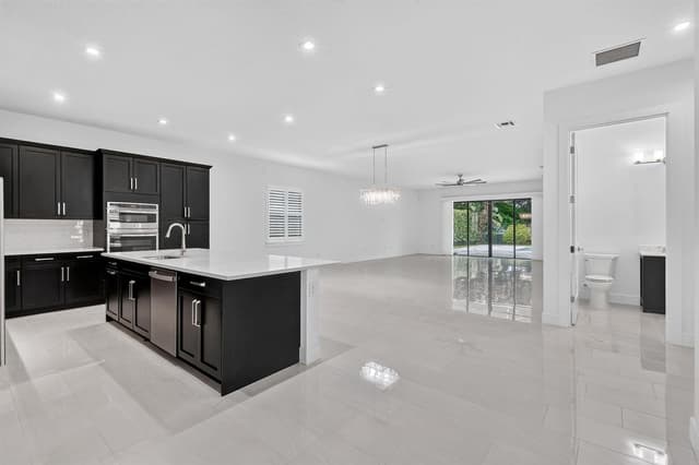 2948 GIN BERRY Way, West Palm Beach FL 33401 - West Palm Beach, FL - Photo 3