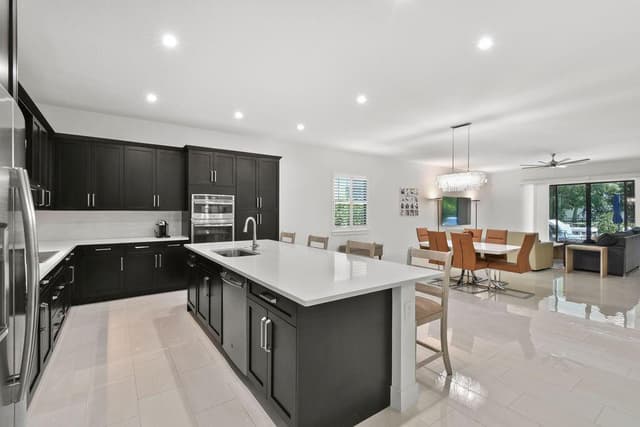 2948 GIN BERRY Way, West Palm Beach FL 33401 - West Palm Beach, FL - Photo 5
