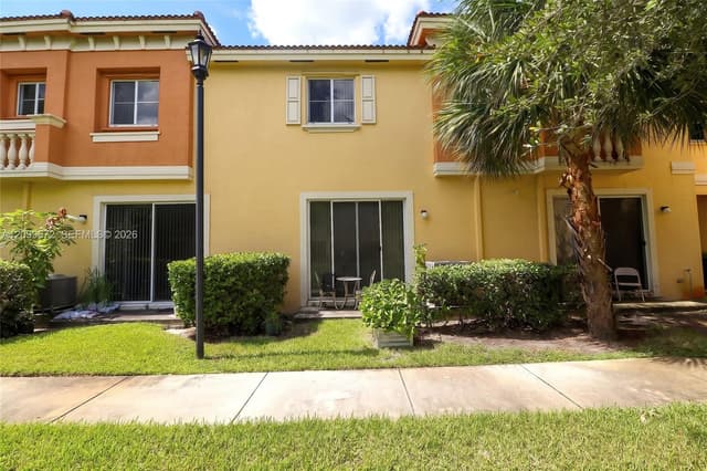 8932 SW 18th St, Miramar FL 33025 - Miramar, FL - Photo 2