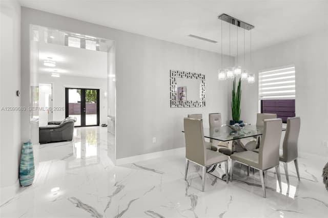 8924 NW 161st Ter, Miami Lakes FL 33018 - Miami Lakes, FL - Photo 2