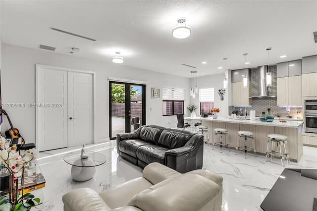 8924 NW 161st Ter, Miami Lakes FL 33018 - Miami Lakes, FL - Photo 7