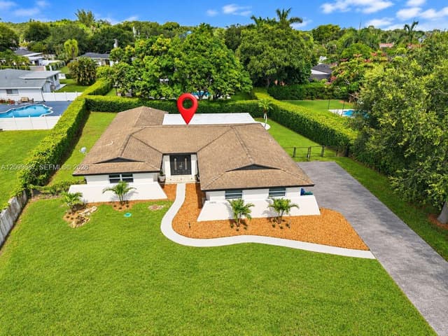 10830 SW 79th Ave, Miami FL 33156 - Miami, FL - Photo 3