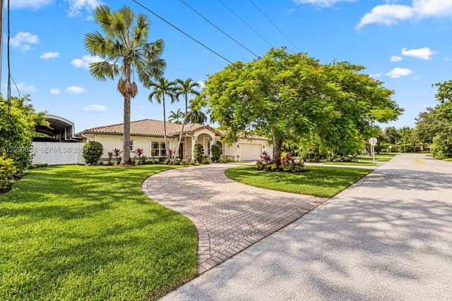 19310 SW 88th Ct, Cutler Bay FL 33157 - Cutler Bay, FL - Photo 4