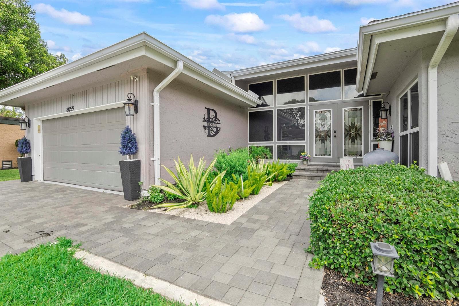 8059 BUTTONWOOD Circle, Tamarac FL 33321 - Tamarac, FL - Photo 1