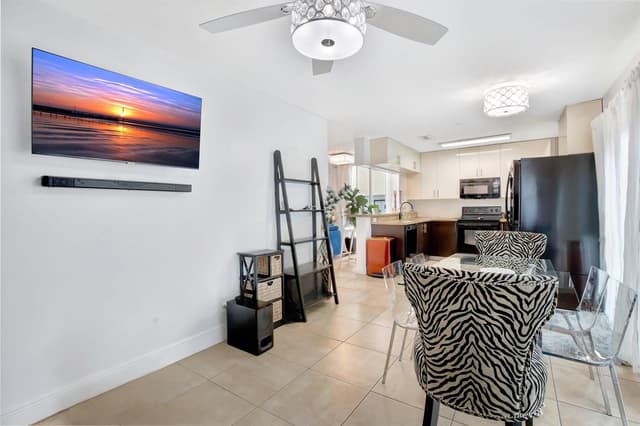 9919 NW 2nd Street, Plantation FL 33324 - Plantation, FL - Photo 7