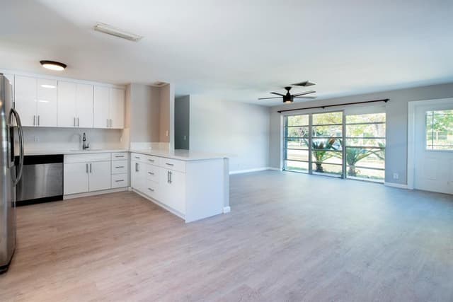 2380 NE 8TH Avenue, Pompano Beach FL 33064 - Pompano Beach, FL - Photo 4