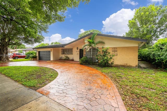 7200 S Miami Lakeway S, Miami Lakes FL 33014 - Miami Lakes, FL - Photo 2