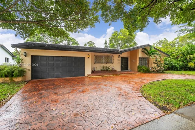 7200 S Miami Lakeway S, Miami Lakes FL 33014 - Miami Lakes, FL - Photo 3