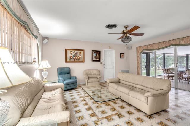 7200 S Miami Lakeway S, Miami Lakes FL 33014 - Miami Lakes, FL - Photo 5