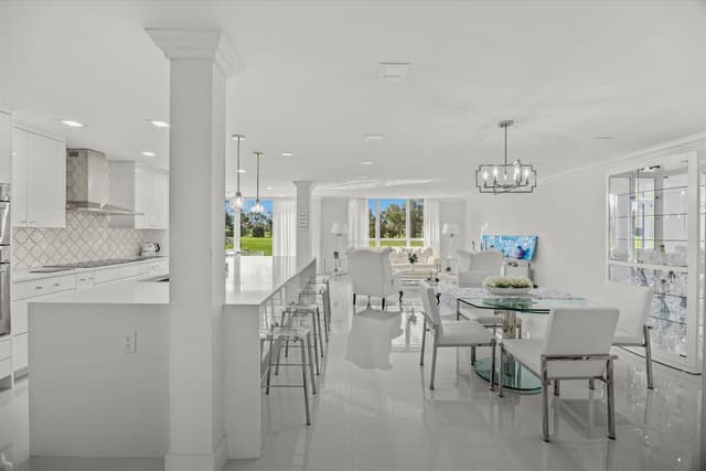 5390 WOODLAND LAKES Drive # 105, Palm Beach Gardens FL 33418 - Palm Beach Gardens, FL - Photo 5