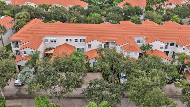 1620 Weeping Willow Way, Hollywood FL 33019 - Hollywood, FL - Photo 6