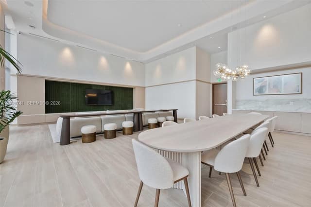 2411 Laguna Circle # 2211, Miami FL 33180 - Miami, FL - Photo 4
