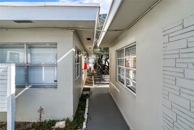 318 Walnut St, Hollywood FL 33019 - Hollywood, FL - Photo 3