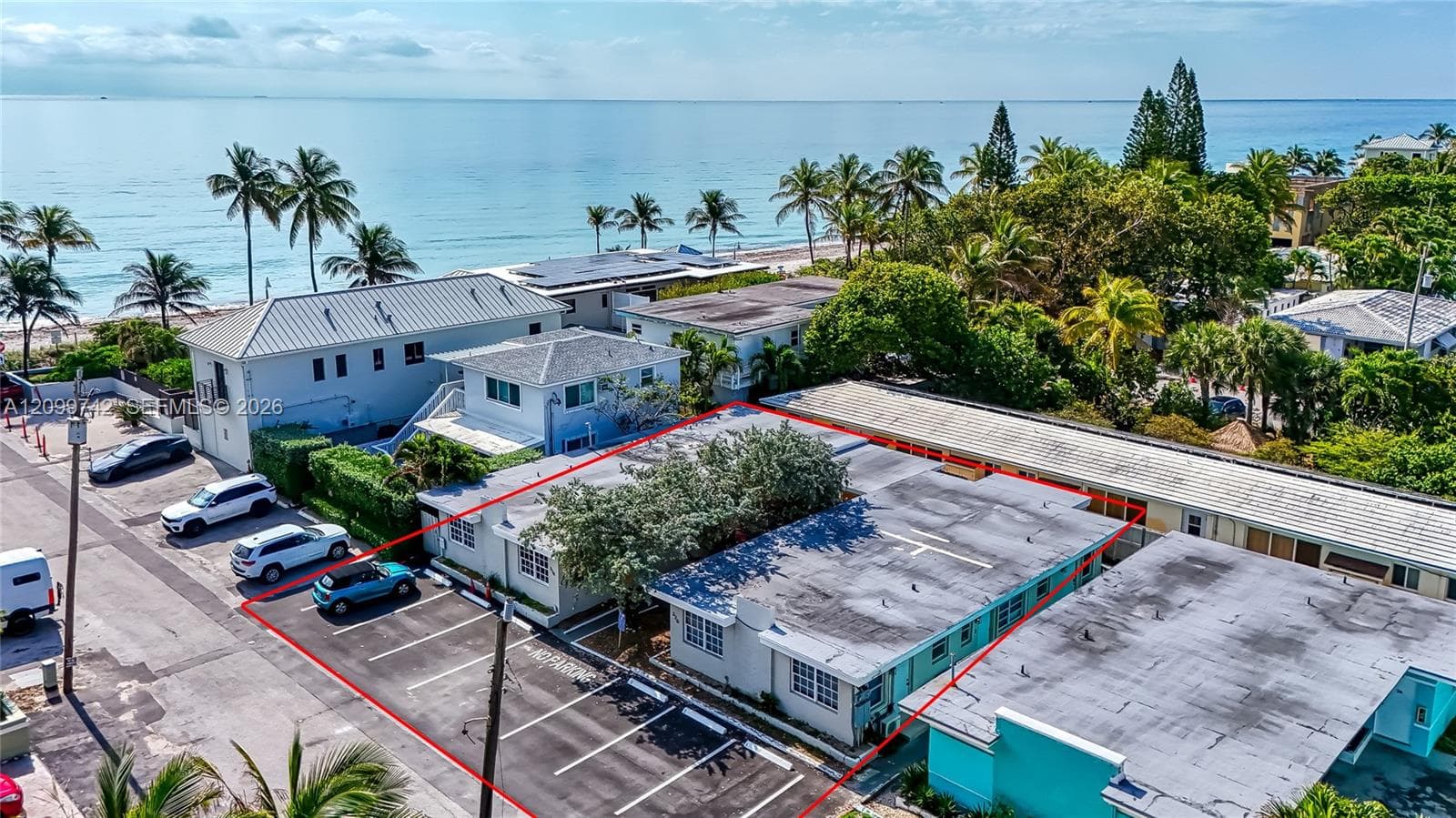 318 Walnut St, Hollywood FL 33019 - Hollywood, FL - Photo 1