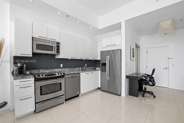 2001 Meridian Ave # 506, Miami Beach FL 33139 - Miami Beach, FL - Photo 7