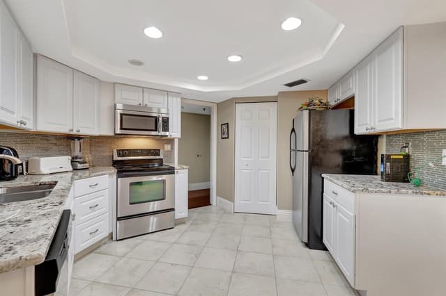 6372 LA COSTA Drive # 504, Boca Raton FL 33433 - Boca Raton, FL - Photo 6