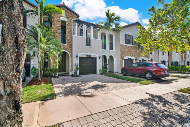 10346 NW 30th Ter # 10346, Doral FL 33172 - Doral, FL - Photo 3