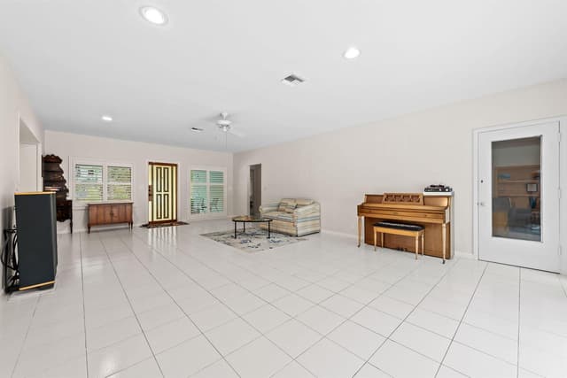 1322 MONROE Street, Hollywood FL 33019 - Hollywood, FL - Photo 4