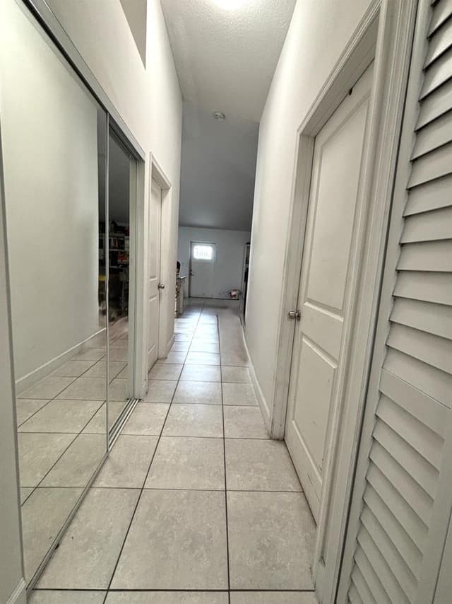 310 JENNINGS Avenue, FL 33463 - Photo 7
