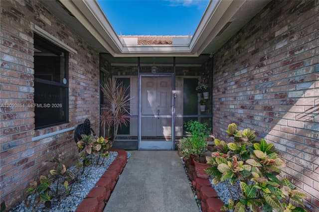 4118 NW 69th Ter, Coral Springs FL 33065 - Coral Springs, FL - Photo 6