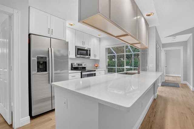 9197 Sun Terrace Circle # A, Palm Beach Gardens FL 33403 - Palm Beach Gardens, FL - Photo 6