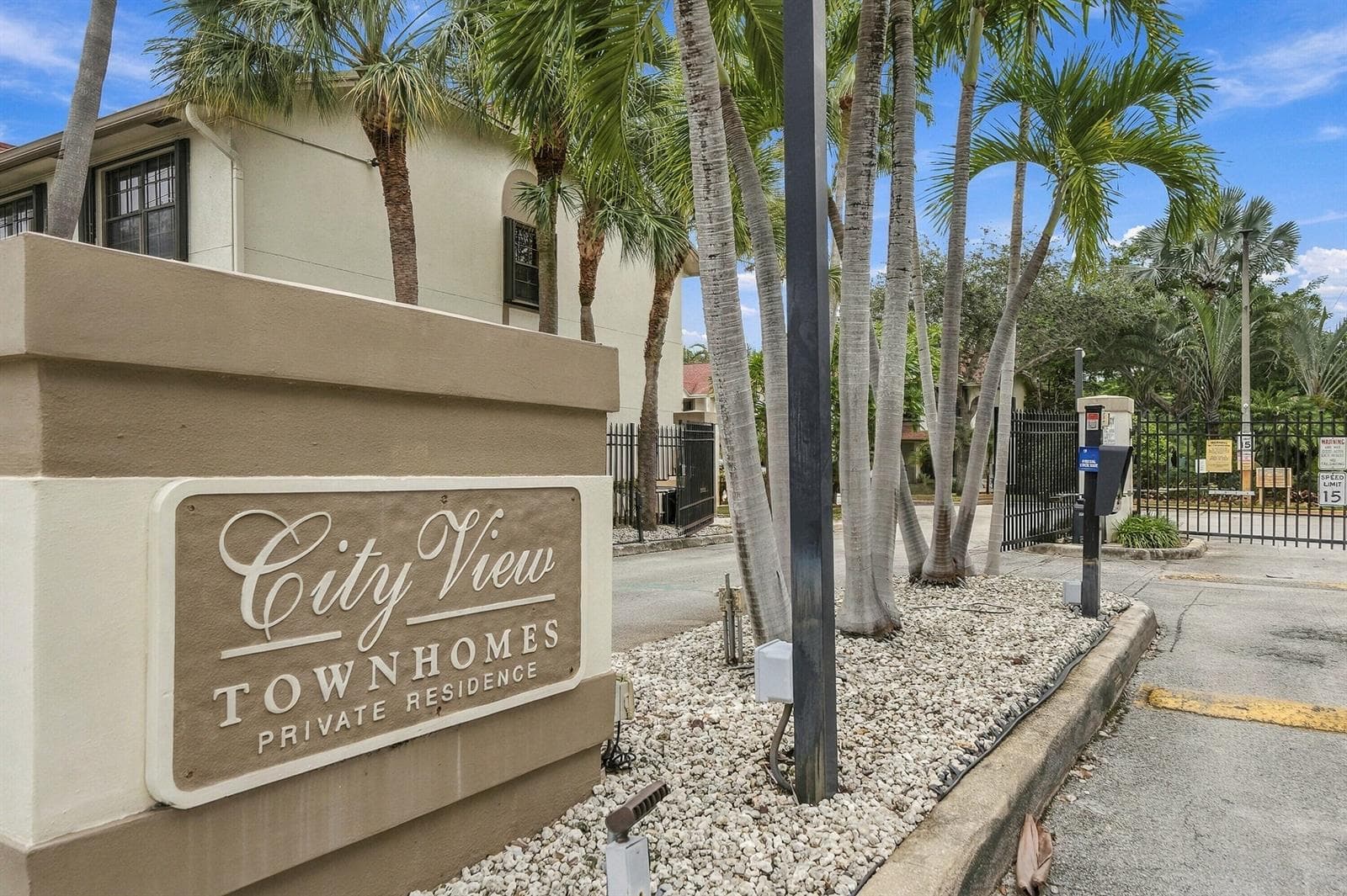 341 City View Drive, Fort Lauderdale FL 33311 - Fort Lauderdale, FL - Photo 1