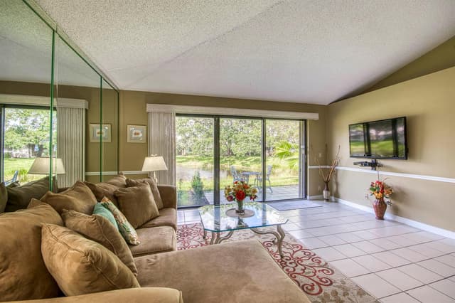 208 Club Drive, Palm Beach Gardens FL 33418 - Palm Beach Gardens, FL - Photo 7