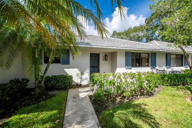 208 Club Drive, Palm Beach Gardens FL 33418 - Palm Beach Gardens, FL - Photo 3
