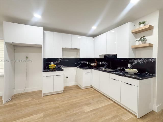 1427 NW 69th Ter, Miami FL 33147 - Miami, FL - Photo 7