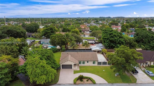 15221 SW 148th Ave, Miami FL 33187 - Miami, FL - Photo 4