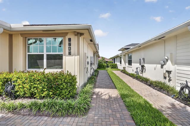 1243 Tangled Orch Trace, Loxahatchee FL 33470 - Loxahatchee, FL - Photo 4