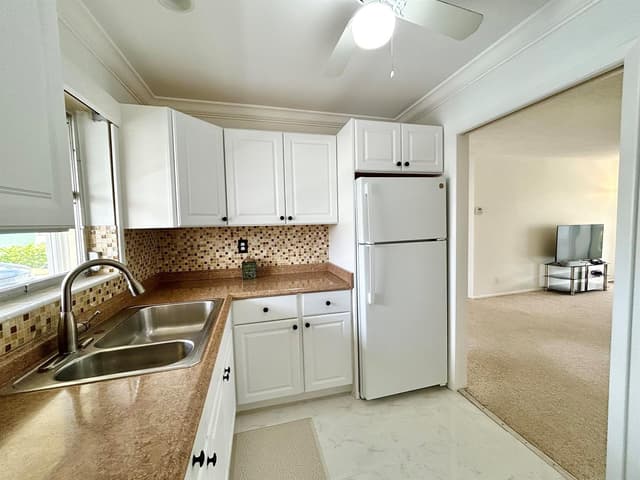 2915 Crosley Drive W # A, West Palm Beach FL 33415 - West Palm Beach, FL - Photo 2