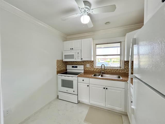 2915 Crosley Drive W # A, West Palm Beach FL 33415 - West Palm Beach, FL - Photo 3