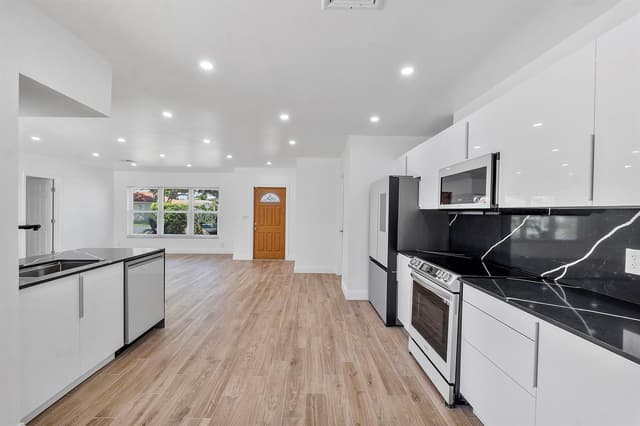 400 SW 9TH Avenue, Boca Raton FL 33486 - Boca Raton, FL - Photo 6