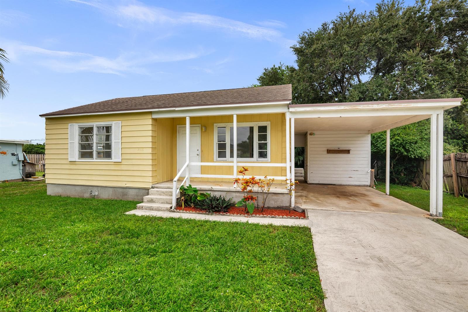 2518 N Genessee Avenue, West Palm Beach FL 33409 - West Palm Beach, FL - Photo 1