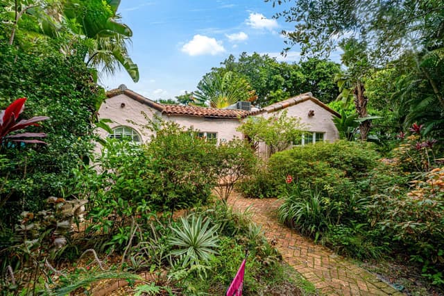 703 Sunset Road, West Palm Beach FL 33401 - West Palm Beach, FL - Photo 3