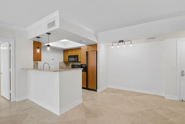 99 SE MIZNER Boulevard # 602, Boca Raton FL 33432 - Boca Raton, FL - Photo 7
