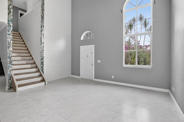 10755 SW 17th Pl, Davie FL 33324 - Davie, FL - Photo 4