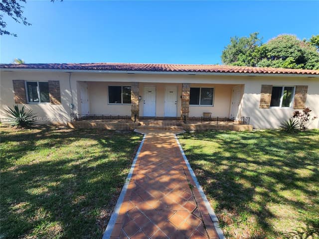 12000 NE 10th Ave, Biscayne Park FL 33161 - Biscayne Park, FL - Photo 2