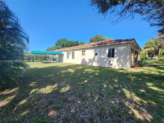 12000 NE 10th Ave, Biscayne Park FL 33161 - Biscayne Park, FL - Photo 5