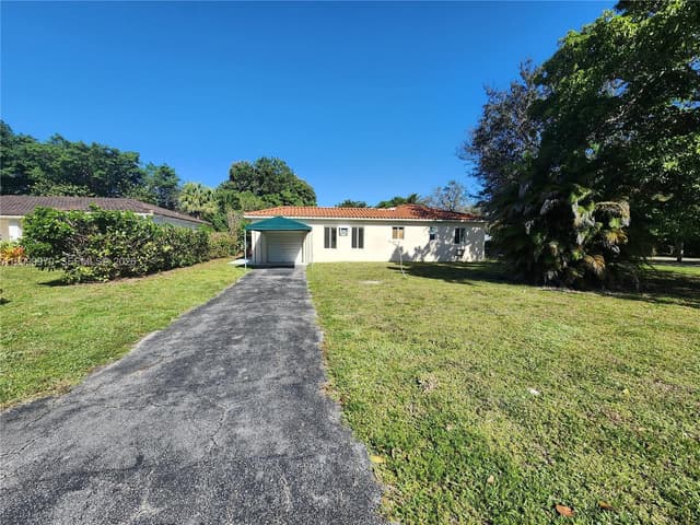 12000 NE 10th Ave, Biscayne Park FL 33161 - Biscayne Park, FL - Photo 4