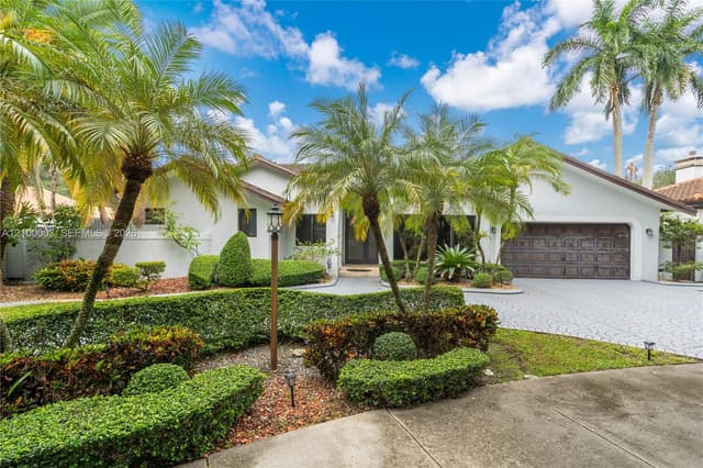 16583 NW 83rd Pl, Miami Lakes FL 33016 - Miami Lakes, FL - Photo 3
