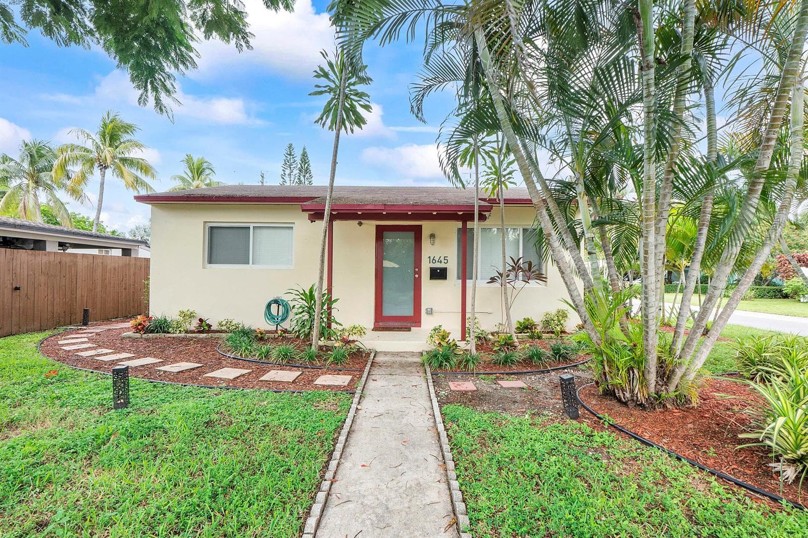 1645 NE 16TH Avenue NE, Fort Lauderdale FL 33305 - Fort Lauderdale, FL - Photo 1