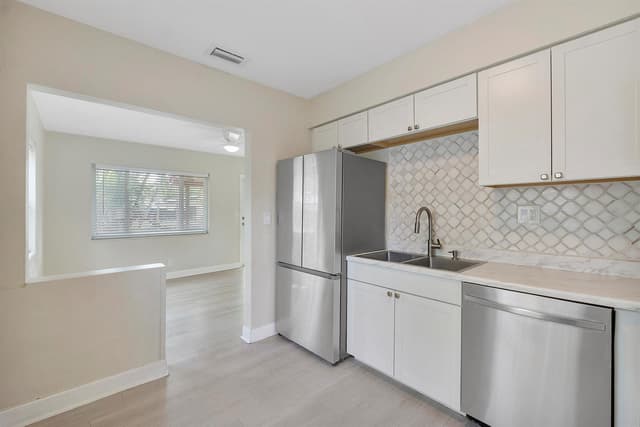 1645 NE 16TH Avenue NE, Fort Lauderdale FL 33305 - Fort Lauderdale, FL - Photo 5