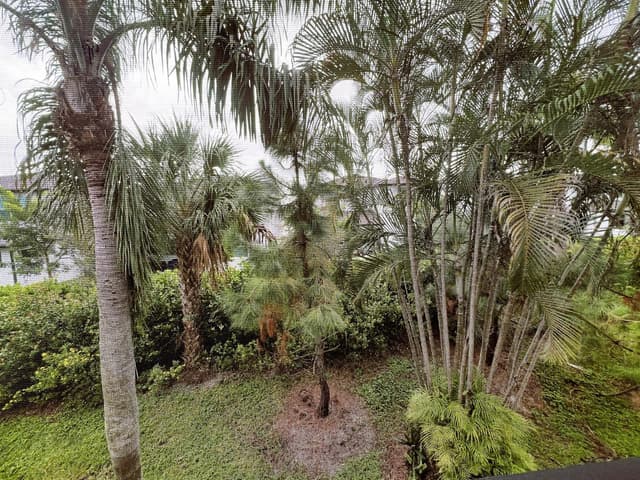 7245 Golf Colony Court # 203, Lake Worth FL 33467 - Lake Worth, FL - Photo 4