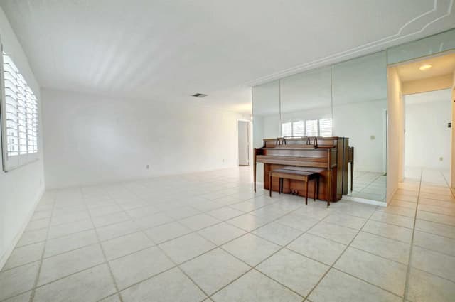910 SW 7th Avenue, Boynton Beach FL 33426 - Boynton Beach, FL - Photo 4