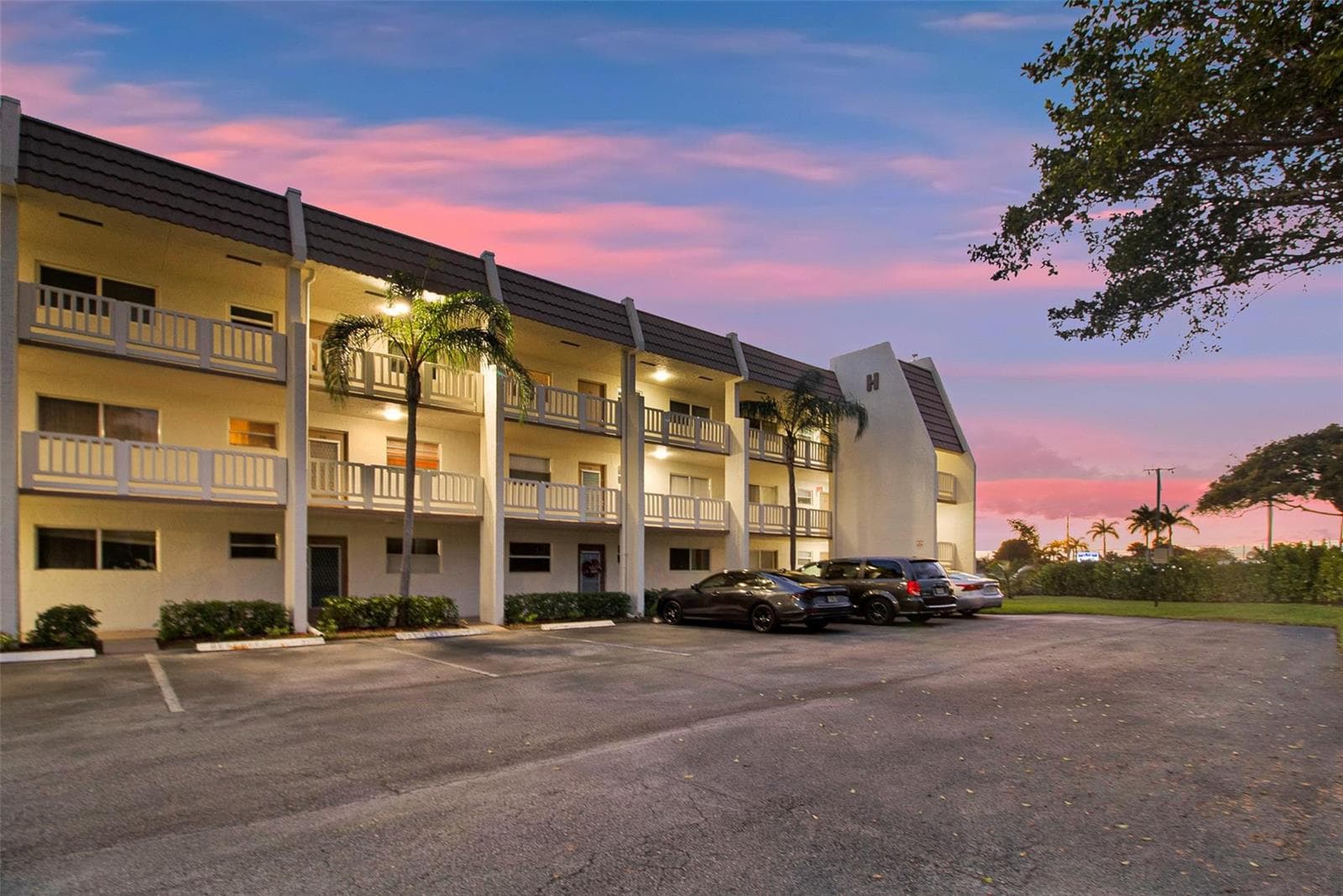 6890 Royal Palm Boulevard # 312H, Margate FL 33063 - Margate, FL - Photo 1