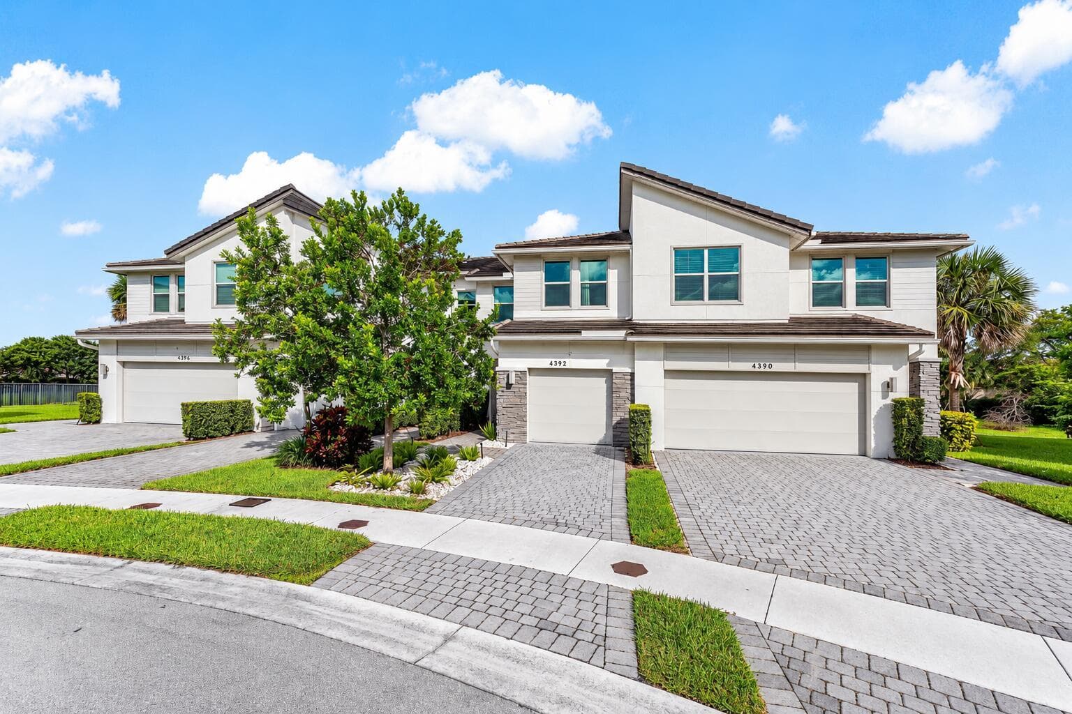 4392 VELEIROS Avenue, Deerfield Beach FL 33064 - Deerfield Beach, FL - Photo 1
