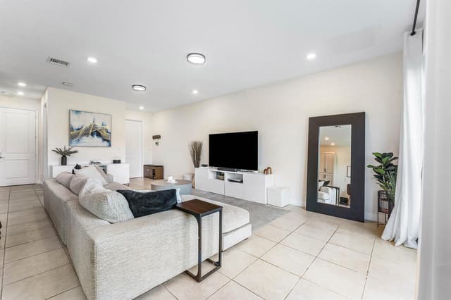 4392 VELEIROS Avenue, Deerfield Beach FL 33064 - Deerfield Beach, FL - Photo 5