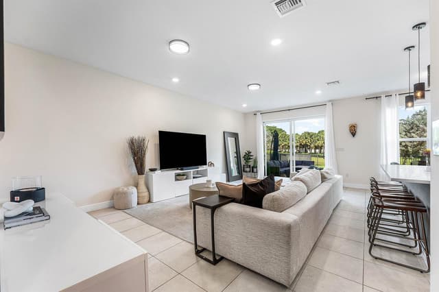 4392 VELEIROS Avenue, Deerfield Beach FL 33064 - Deerfield Beach, FL - Photo 4